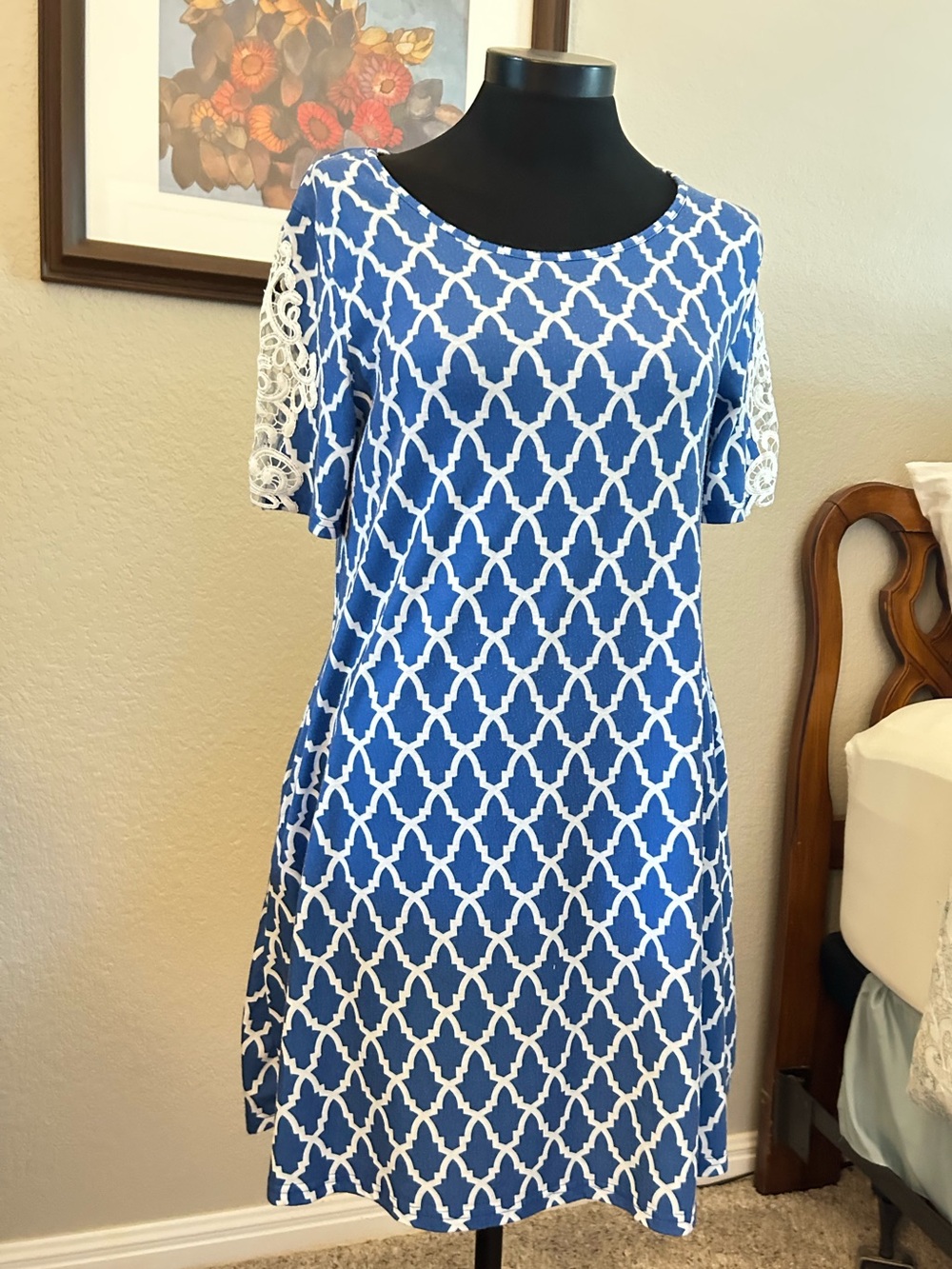 Simply Southern Blue and White Geometric dress. Size M. NWTGS